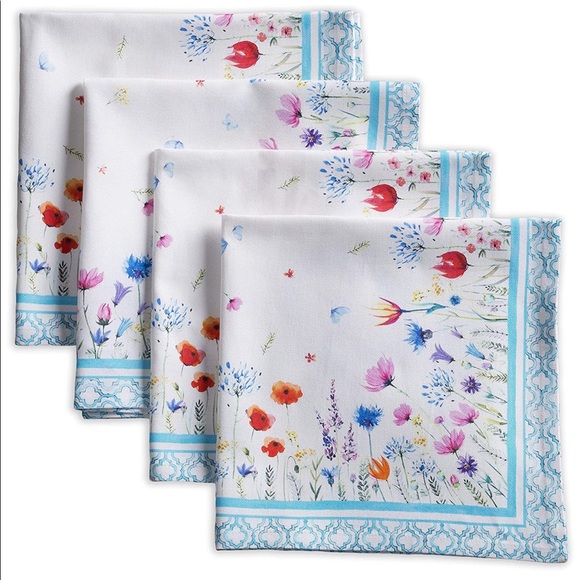 Maison d' Hermine Flower in The Field 4 Napkins - Picture 1 of 7